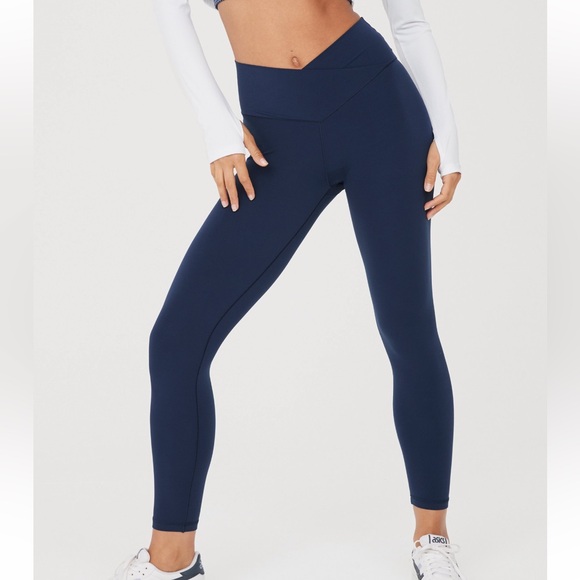 aerie Pants - Offline by Aerie crossover legging in Navy Size large. 7/8in.